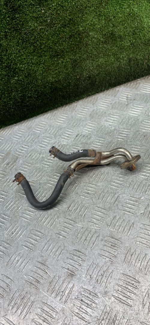 масляная трубка турбины Toyota Avensis 1 поколение (T220) 2000, 2.0 л., 2C-T, дизель, МКПП, универсал - фото №1