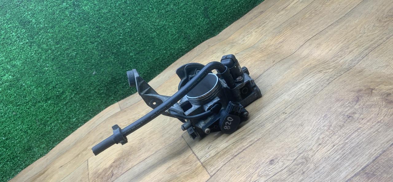 заслонка дроссельная Fiat Ulysse 1 поколение 1998, 1.8 л., бензин, МКПП, минивэн, 1823547331 - фото №1