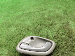 ручка внутренняя задняя левая Suzuki Baleno 1 поколение 1997, 1.6 л., бензин, МКПП, универсал