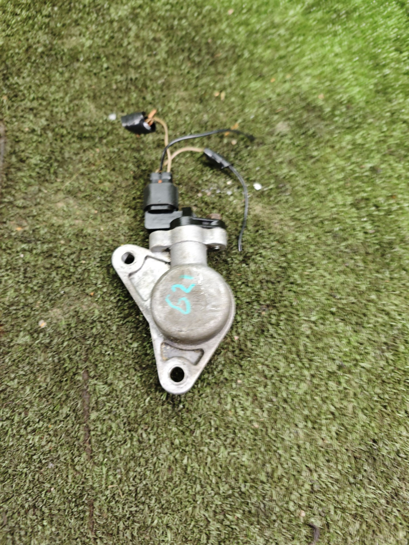 датчик распредвала Hyundai Sonata EF 2000, 2.0 л., бензин, МКПП, седан, 3931038050 - фото №1