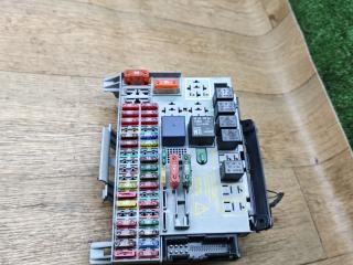 блок предохранителей Opel Astra G 2000, 1.6 л., бензин, МКПП, хетчбэк 5 дв., 90589965