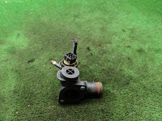 фланец (тройник) системы охлаждения Volkswagen Passat B4 1995, 2.0 л., бензин, АКПП, седан, 837122030717