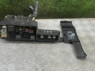 блок предохранителей Toyota Avensis 1 поколение (T220) 1998, 2.0 л., дизель, МКПП, седан