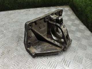 кронштейн полуоси Renault Safrane 1 поколение [рестайлинг] 1999, 2.5 л., бензин, АКПП, седан, 7700833325