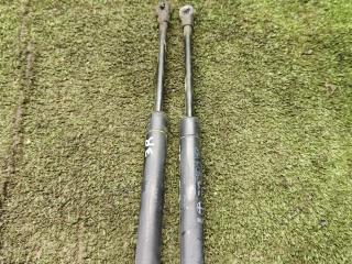 амортизатор крышки багажника (3-5 двери) Alfa Romeo 166 1 поколение 2000, 2.0 л., бензин, МКПП, седан