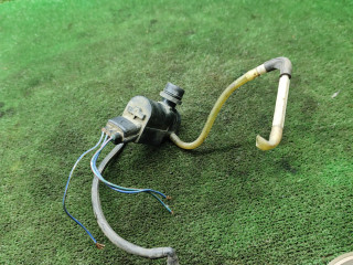 насос (моторчик) омывателя стекла Toyota Picnic 1 поколение XM10 2001, 2.2 л., 3C-TE, дизель, МКПП, минивэн, 8533044010, 0602103900