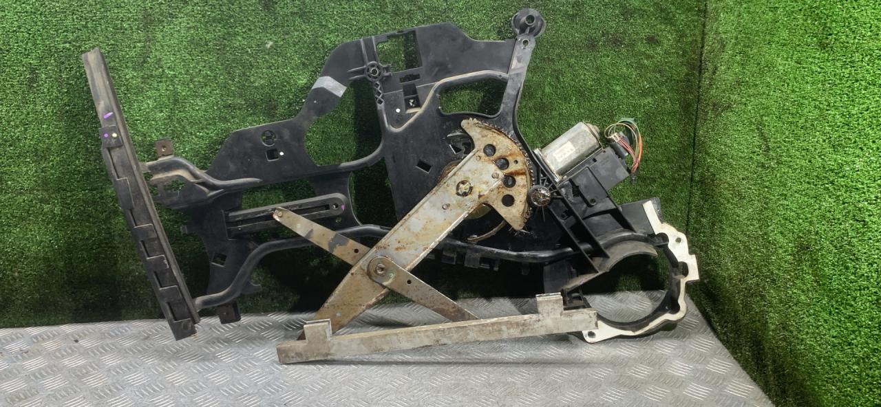 стеклоподъемник электрический передний правый Opel Sintra 1 поколение 1997, 2.2 л., X 22 XE, бензин, МКПП, минивэн - фото №1