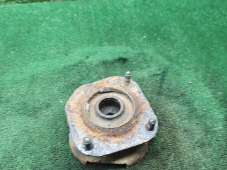 опора амортизатора верхняя (чашка) Mazda 626 GE [рестайлинг] 1997, 1.8 л., бензин, МКПП, хетчбэк 5 дв.