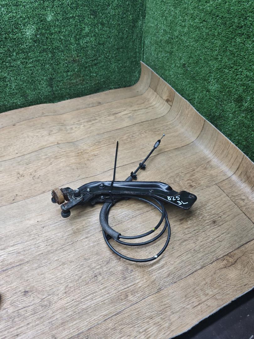 ролик двери сдвижной Chrysler Voyager 3 поколение 1997, 2.4 л., бензин, МКПП, минивэн - фото №1