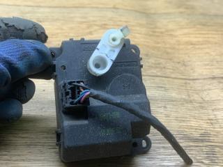 моторчик заслонки печки Kia Carnival 1 поколение [рестайлинг] 2005, 2.9 л., CRDi, дизель, МКПП, минивэн