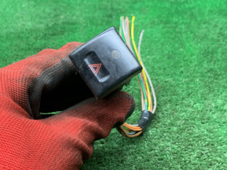 кнопка аварийной сигнализации Peugeot 605 1 поколение [рестайлинг] 1994, 2.0 л., Ti, бензин, АКПП, седан