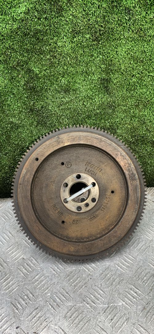 маховик Fiat Punto 2 поколение 2000, 1.2 л., бензин, МКПП, хетчбэк 5 дв. - фото №1