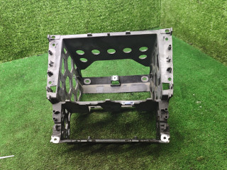 рамка под магнитолу Volkswagen Polo Sedan 1 поколение [рестайлинг] 2019, 1.6 л., бензин, МКПП, седан, 6RU858005