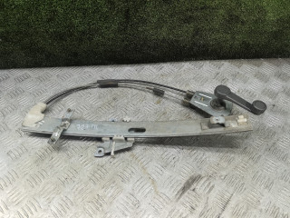 стеклоподъемник передний левый Mazda 323 5 поколение 1998, 1.5 л., бензин, МКПП, хетчбэк 3 дв.