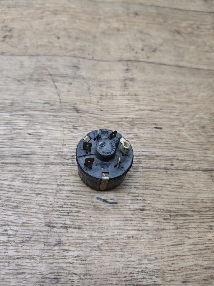 контактная группа Wartburg 353 1 поколение (1966 - 1988), 1.3 л., бензин, МКПП - фото №1