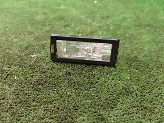 подсветка номера Renault Duster 1 поколение [рестайлинг] 2017, 2.0 л., бензин, МКПП, внедорожник 5 дв., полный привод, 8200013577