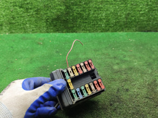 блок предохранителей Citroen Xantia 1 поколение [рестайлинг] 2000, 2.0 л., бензин, МКПП, хетчбэк 5 дв.