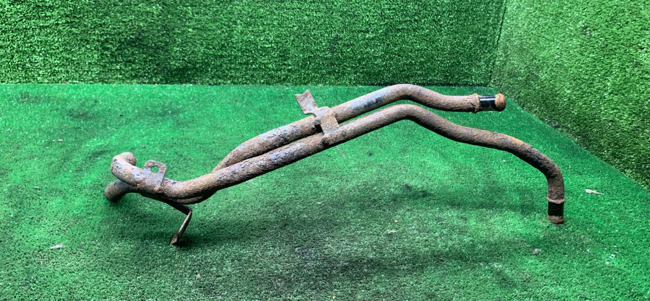 трубка охлаждающей жидкости Chrysler Voyager 3 поколение 1997, 2.4 л., бензин, АКПП, минивэн - фото №1