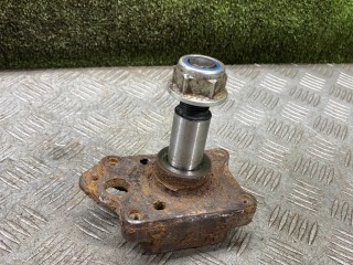 кулак задний правый Renault Laguna 1 поколение [рестайлинг] 2000, 1.8 л., бензин, МКПП, универсал