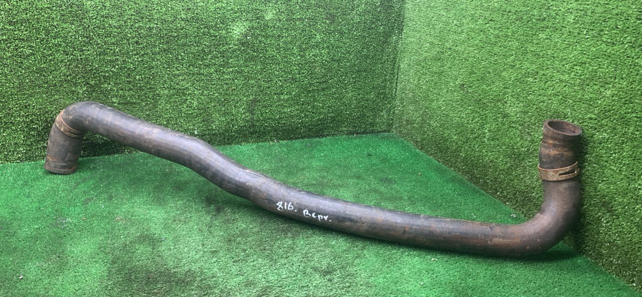 патрубок радиатора Dodge Caravan 4 поколение 2001, 2.4 л., бензин, АКПП, минивэн - фото №1