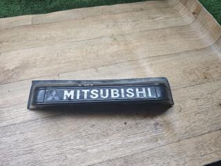 подсветка номера Mitsubishi Pajero 2 поколение 1996, 3.0 л., бензин, АКПП, внедорожник 5 дв.