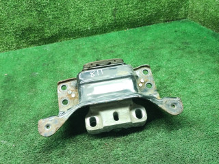 подушка крепления двигателя Skoda Octavia 3 поколение (A7) 2013, 1.8 л., бензин, МКПП, лифтбэк, 5Q0199555R