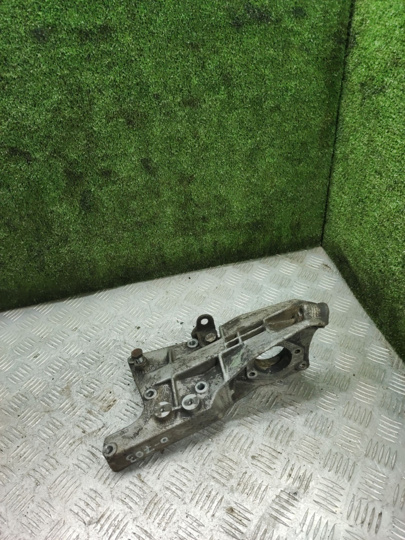 кронштейн полуоси Lancia Kappa 1 поколение 1999, 2.0 л., бензин, МКПП, седан, 7693057 - фото №1