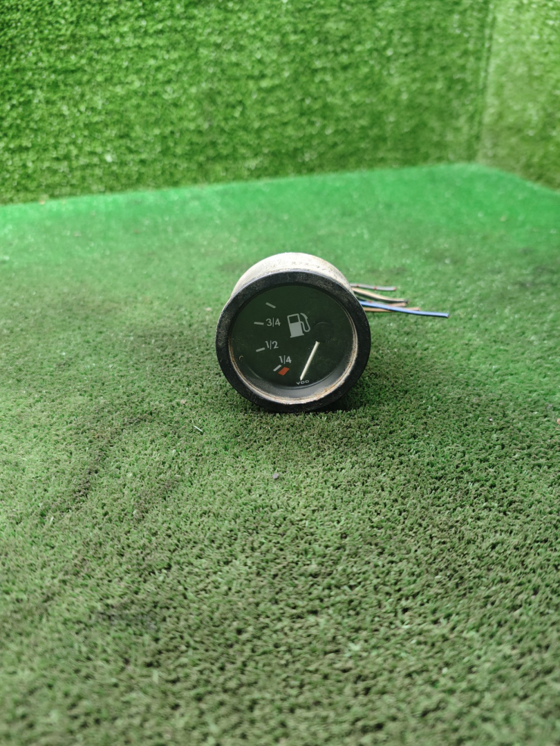 щиток приборов (приборная панель) Mercedes-Benz T1 207-210D W601 1993, 2.3 л., OM 601.940, дизель, МКПП, фургон - фото №1