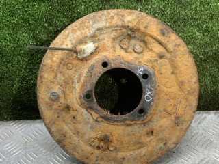 защитный кожух тормозного механизма Toyota Picnic 1 поколение XM10 2000, 2.0 л., бензин, МКПП, минивэн