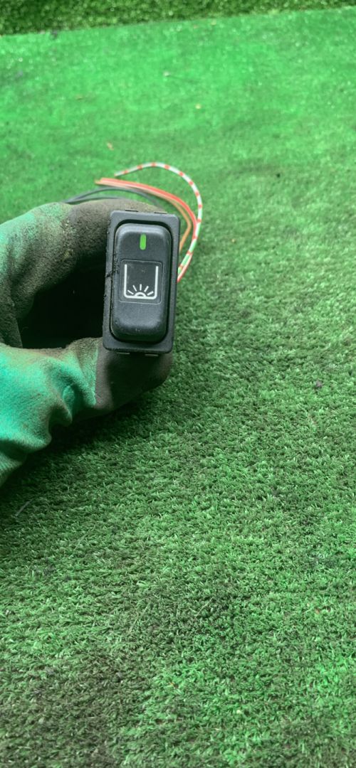 кнопка освещения панели приборов Mercedes-Benz T1 207-210D W601 1995, 2.3 л., дизель, МКПП, микроавтобус - фото №1