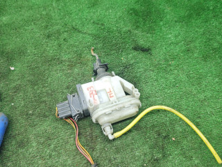 активатор (привод) замка двери Volkswagen Passat B4 1995, 2.0 л., бензин, МКПП, универсал