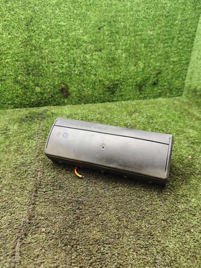 подушка безопасности пассажира Citroen Xsara 1 поколение 1998, 1.8 л., бензин, МКПП, хетчбэк 5 дв. - фото №1