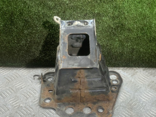 кронштейн переднего бампера Opel Vectra C 2003, 2.2 л., Z 22 SE, бензин, АКПП, седан