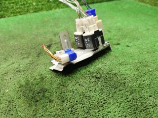 блок предохранителей Mazda 626 GF 1998, 2.0 л., бензин, МКПП, хетчбэк 5 дв.