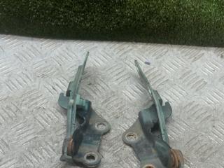 петля капота Toyota Avensis 1 поколение (T220) 1998, 2.0 л., дизель, МКПП, седан