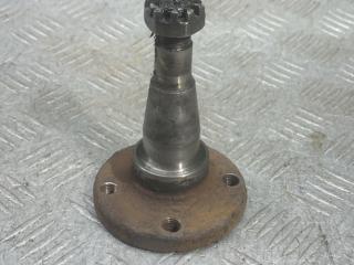 кулак задний правый Opel Corsa B 1998, 1.0 л., X 10 XE, бензин, МКПП, хетчбэк 3 дв.