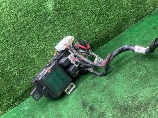 блок предохранителей Hyundai Santamo 1 поколение 1997, 2.0 л., бензин, МКПП, минивэн, 91800M2300