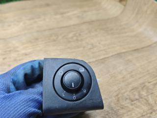 джойстик регулировки зеркал Skoda Octavia 3 поколение (A7) 2013, 1.8 л., бензин, МКПП, лифтбэк, 5E0959565C