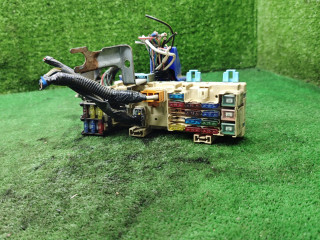 блок предохранителей Toyota Carina E 1 поколение T190 1997, 2.0 л., 3S-FE, бензин, МКПП, универсал