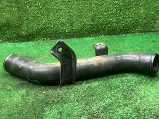 патрубок интеркулера Chrysler Voyager 3 поколение 2000, 2.5 л., дизель, МКПП, минивэн