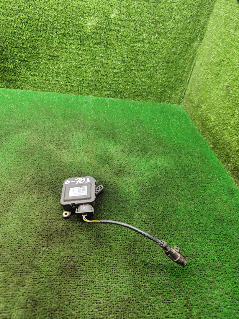 моторчик заслонки печки Lancia Kappa 1 поколение 1999, 2.0 л., бензин, МКПП, седан, 0132801103 - фото №1