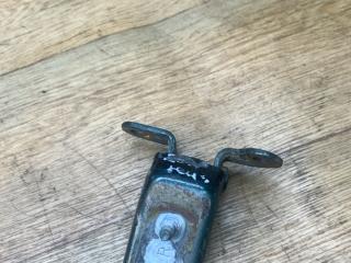 петля двери Toyota Avensis 1 поколение (T220) 1998, 2.0 л., дизель, МКПП, седан