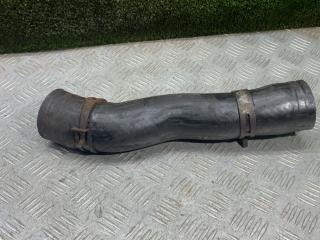 патрубок интеркулера Toyota Avensis 1 поколение (T220) 1999, 2.0 л., дизель, МКПП, хетчбэк 5 дв.