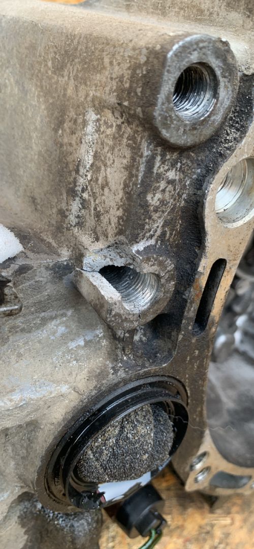 КПП механическая (МКПП) Mazda 323 5 поколение 1998, 1.5 л., бензин, МКПП, хетчбэк 3 дв. - фото №1