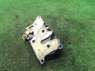 замок двери передней правой Daewoo Lanos T100 2000, 1.5 л., бензин, МКПП, хетчбэк 5 дв.