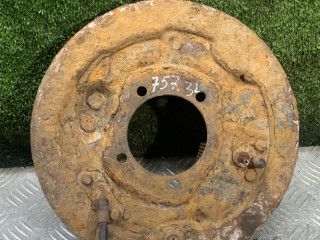 защитный кожух тормозного механизма Toyota Picnic 1 поколение XM10 2001, 2.2 л., 3C-TE, дизель, МКПП, минивэн