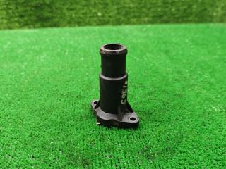 фланец (тройник) системы охлаждения Volkswagen Passat B4 1995, 2.0 л., бензин, МКПП