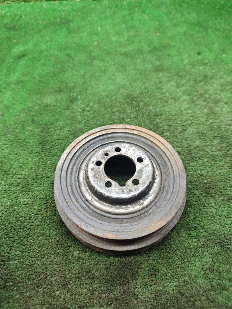 шкив коленвала Suzuki Baleno 1 поколение 1997, 1.6 л., бензин, МКПП, универсал - фото №1