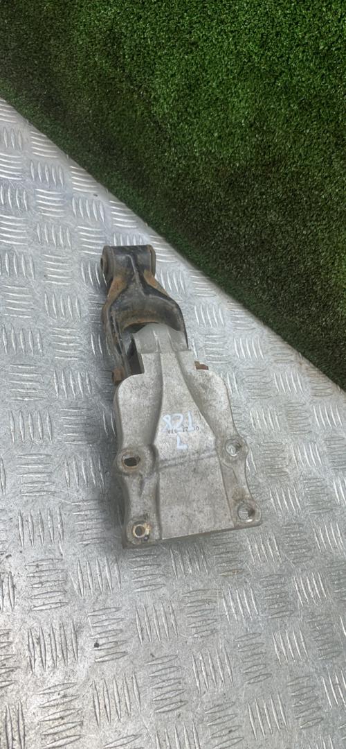 подушка крепления двигателя Opel Sintra 1 поколение 1997, 2.2 л., X 22 XE, бензин, МКПП, минивэн - фото №1