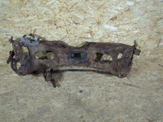 балка подвески задняя Renault Safrane 1 поколение 1996, 2.2 л., бензин, МКПП, хетчбэк 5 дв.